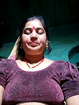 Snapshot of Hot_kamla chatting on 04.15.26 Hot kamla online show from 04.15.26