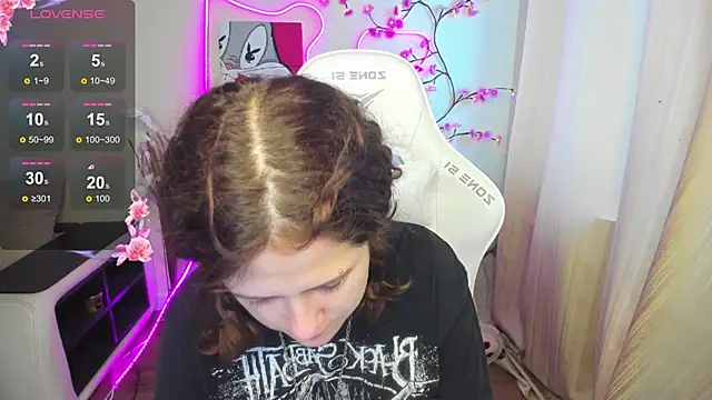 Anora Miller online show from 11.27.25