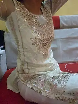 Snapshot of SLIMDIVAA chatting on 12.03.25 SLIMDIVAA online show from 12.03.25