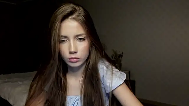 Snapshot of Aurora_Glow21 chatting on 11.16.25 Aurora Glow21 online show from 11.16.25