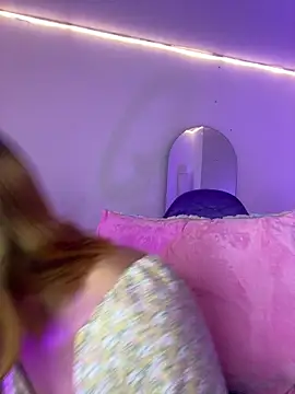 NinaSakura Eup online show from 12.16.25