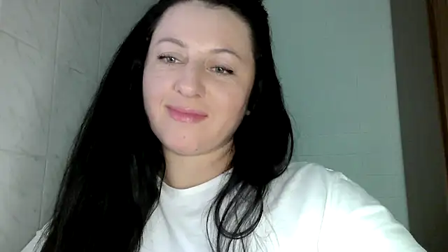 Snapshot of MelinaAx chatting on 05.01.26 MelinaAx online show from 05.01.26