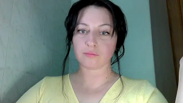 Snapshot of MelinaAx chatting on 05.05.26 MelinaAx online show from 05.05.26