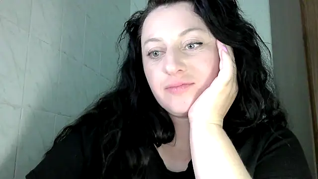 Snapshot of MelinaAx chatting on 05.17.26 MelinaAx online show from 05.17.26
