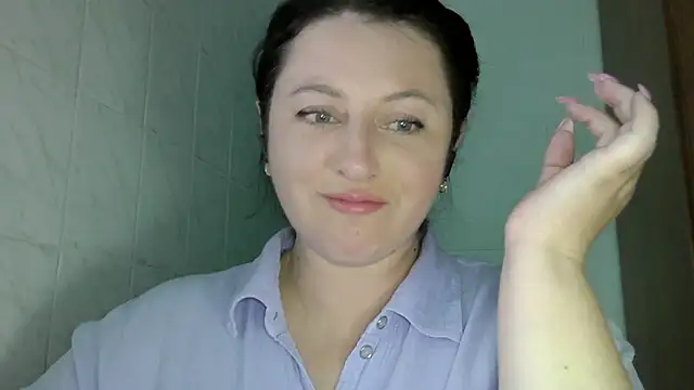 Snapshot of MelinaAx chatting on 05.19.26 MelinaAx online show from 05.19.26