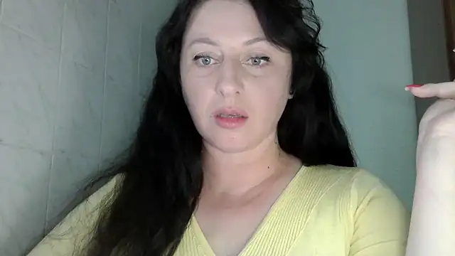 Snapshot of MelinaAx chatting on 05.25.26 MelinaAx online show from 05.25.26