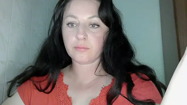 Snapshot of MelinaAx chatting on 05.26.26 MelinaAx online show from 05.26.26