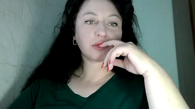 Snapshot of MelinaAx chatting on 05.31.26 MelinaAx online show from 05.31.26