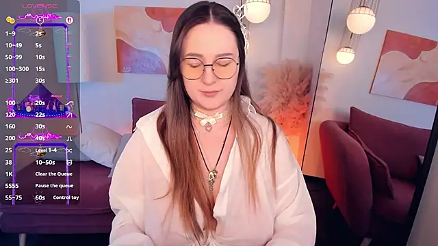 EmmaBloomm online show from 01.10.26