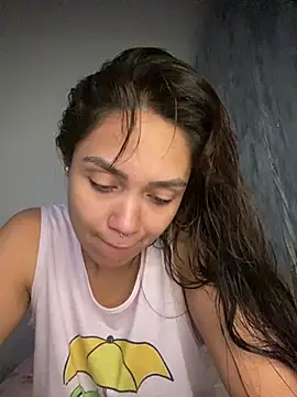 Snapshot of carolsapequinha chatting on 07.23.26 carolsapequinha online show from 07.23.26