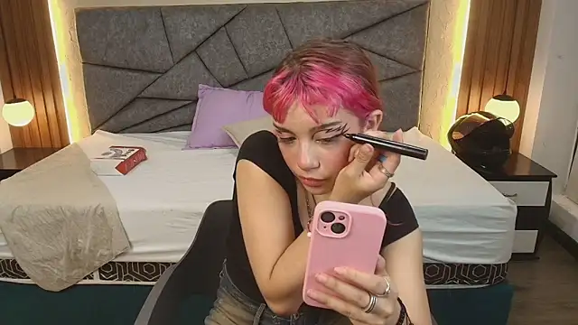 Laracooper  online show from 03.05.26