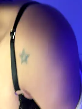 dolceragazza 15 online show from 12.18.25