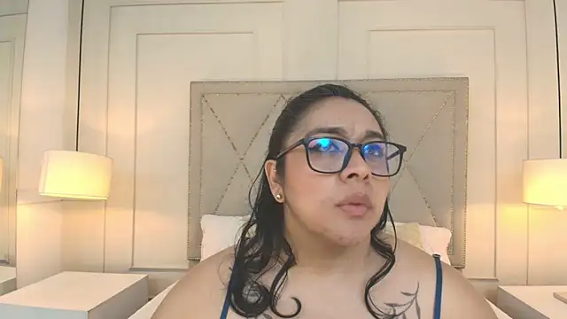 ViickyLee online show from 05.09.26