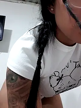 julianlondo111 online show from 11.22.25