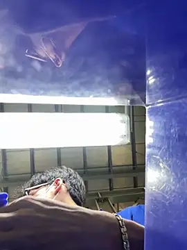 Snapshot of MEFUN- chatting on 11.17.25 MEFUN- online show from 11.17.25