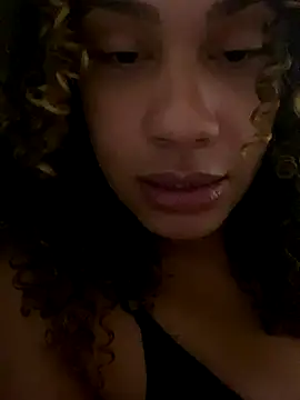 bonecaGigi online show from 11.14.25