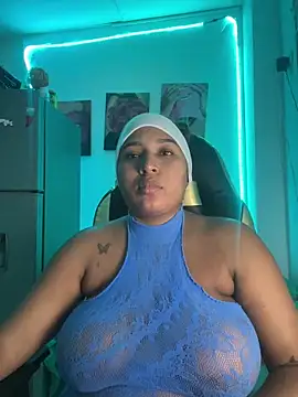 Snapshot of morena-2025 chatting on 06.17.26 morena-2025 online show from 06.17.26
