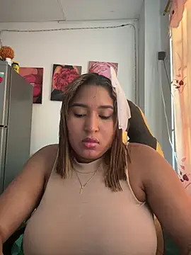 Snapshot of morena-2025 chatting on 06.22.26 morena-2025 online show from 06.22.26