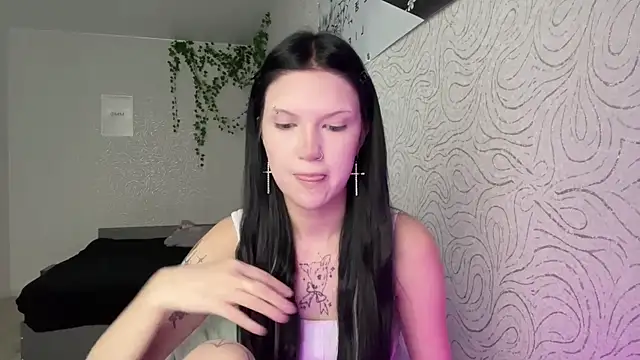 Snapshot of JuliaElse chatting on 11.28.25 JuliaElse online show from 11.28.25