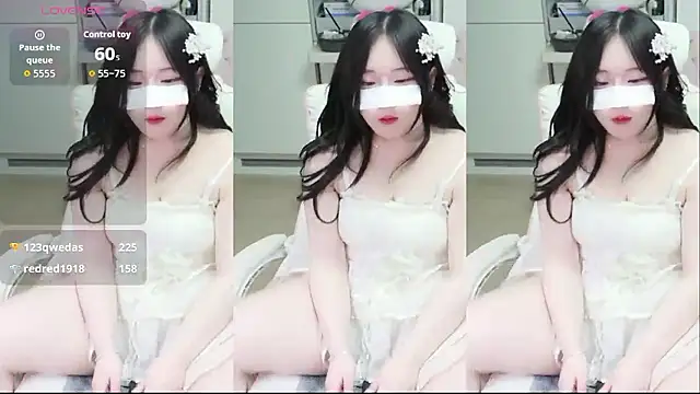 kimhyeona2005 online show from 02.05.26