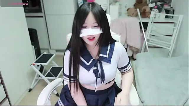 kimhyeona2005 online show from 02.11.26