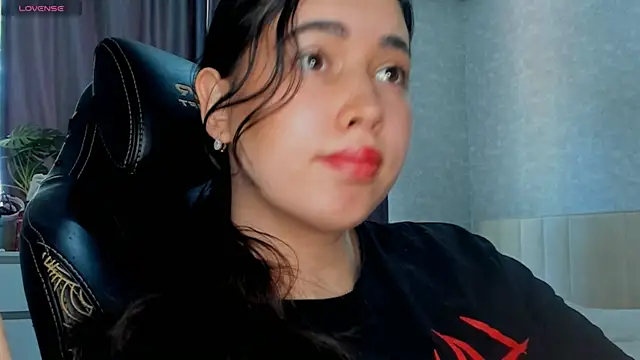 Snapshot of Diara_1an chatting on 04.29.26 Diara 1an online show from 04.29.26