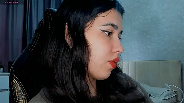 Snapshot of Diara_1an chatting on 05.12.26 Diara 1an online show from 05.12.26