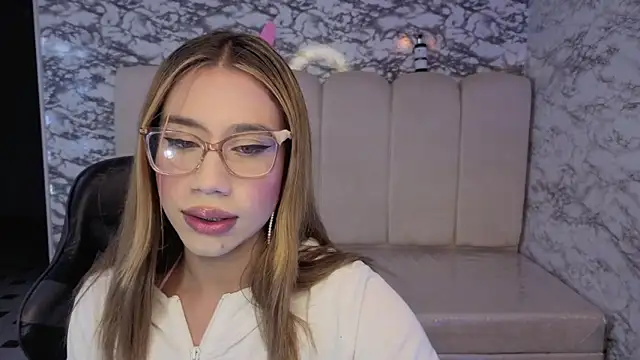 Evy Luxx v online show from 01.06.26