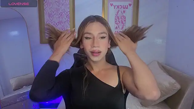 Evy Luxx v online show from 02.15.26