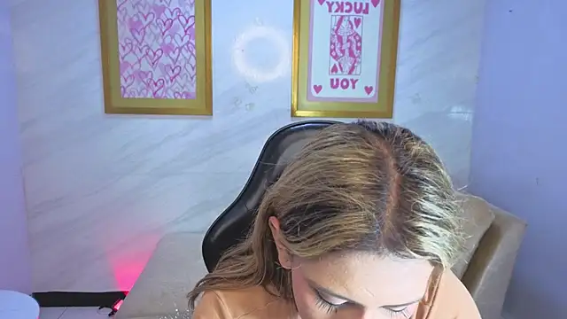 Evy Luxx v online show from 04.18.26