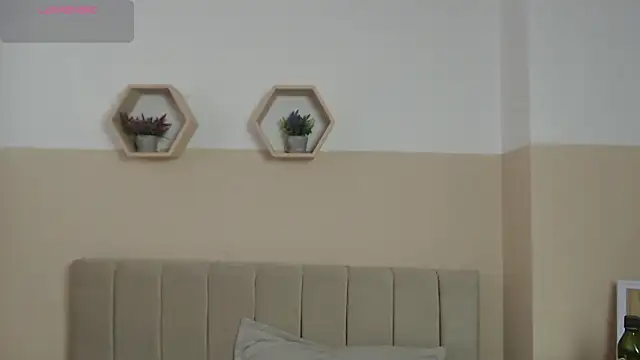 Charlothe 7 online show from 06.20.26