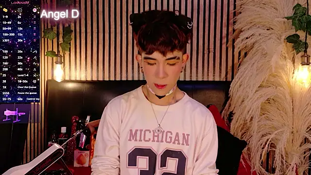 Angeldust19 online show from 02.19.26