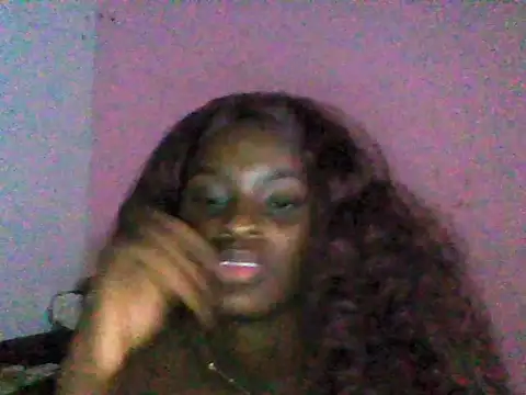 Snapshot of ParisAisha chatting on 04.07.26 ParisAisha online show from 04.07.26