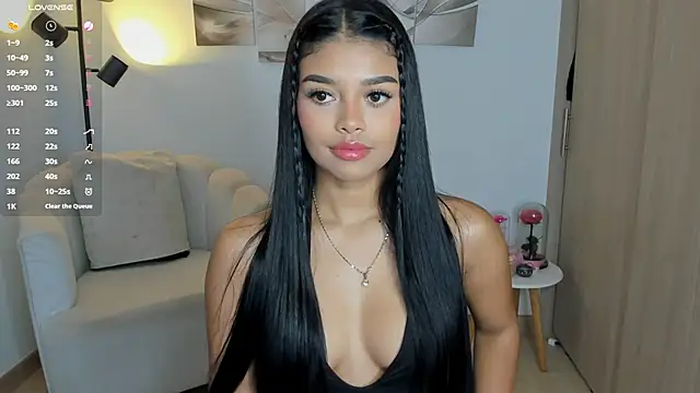 haileyflorez  online show from 04.15.26