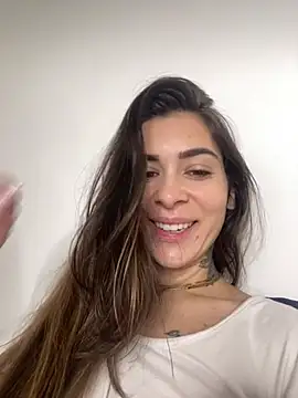Snapshot of fer-nanda chatting on 06.16.26 fer-nanda online show from 06.16.26