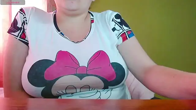 Snapshot of Rouse_hot_ chatting on 07.04.26 Rouse hot online show from 07.04.26