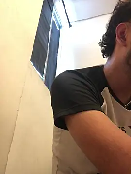 Brunicci online show from 12.17.25