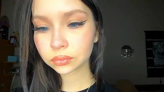 EmmaJonse online show from 12.01.25