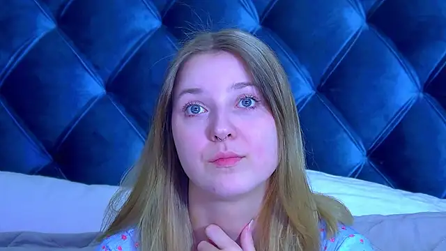 TinnaBurton online show from 03.05.26