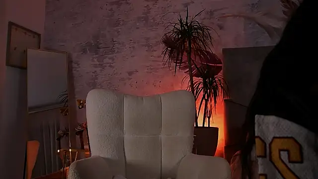 BriannaXmoon online show from 02.17.26