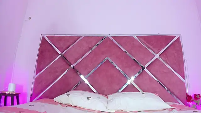 ZoeClarkk  online show from 02.25.26