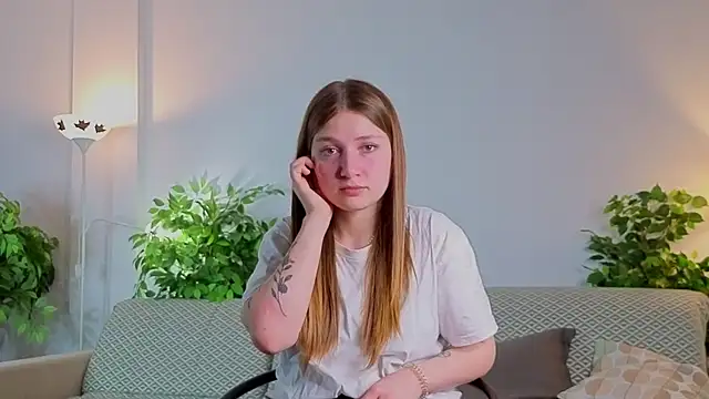 LesaFeldker online show from 11.27.25