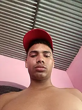 Snapshot of Max_hotsexy chatting on 11.17.25 Max hotsexy online show from 11.17.25