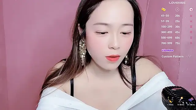 Amelia-12301 online show from 11.22.25