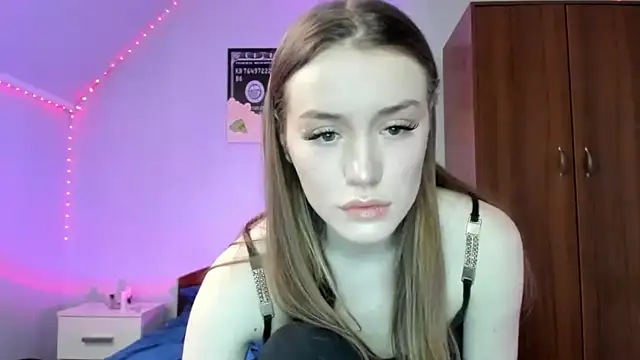 tinyglow online show from 03.13.26