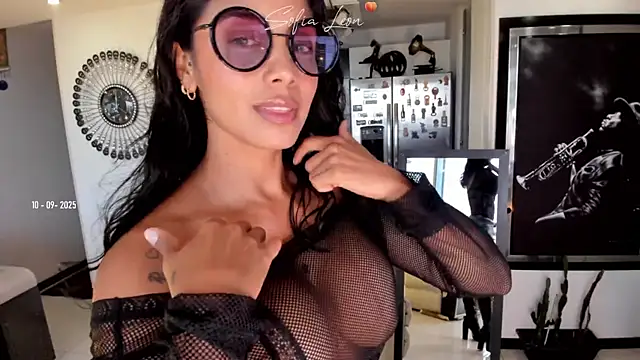Snapshot of sofiasexhot chatting on 09.10.25 sofiasexhot online show from 09.10.25
