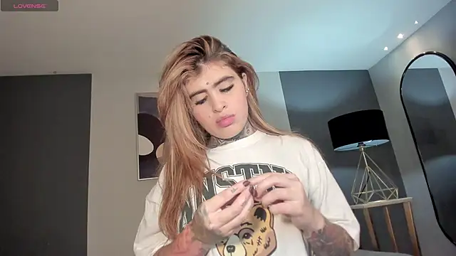 CarlaBrunni online show from 12.21.25