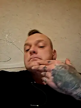 Snapshot of PiotrStasiorowski40 chatting on 11.15.25 PiotrStasiorowski40 online show from 11.15.25