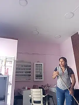 Snapshot of CarolinaNavas33 chatting on 03.31.26 CarolinaNavas33 online show from 03.31.26