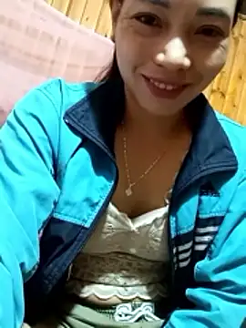 Snapshot of _Su-Su_ chatting on 11.17.25 Su-Su online show from 11.17.25